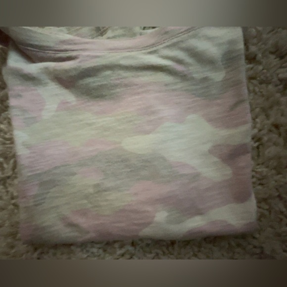 Small, Kids large, Old navy pink camo, slightly cropped shirt - Picture 2 of 3